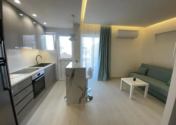 Loutraki Apartment *